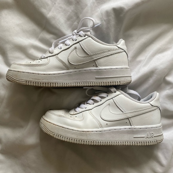 white air force ones - Picture 4 of 4